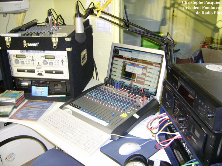 Emetteur FM Radio Plus à Douvrin - www.tvradio-nord.com