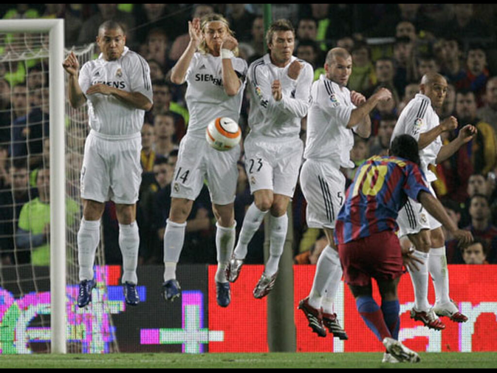 1 cầu thủ sút phạt hay thường ghi nhiều bàn thắng từ các tình huống sút phạt cố định