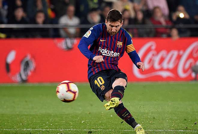Nhắc đến huyền thoại trong làng sút phạt phải kể đến Messi