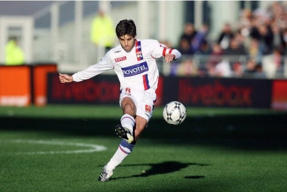 Bóng đá thời kỳ nào cũng luôn có người sút phạt xuất sắc