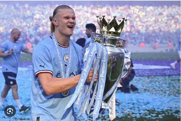 Chỉ khi chuyển đến Man City năm 2022, sự nghiệp của anh mới đạt đỉnh cao với các danh hiệu liên tiếp