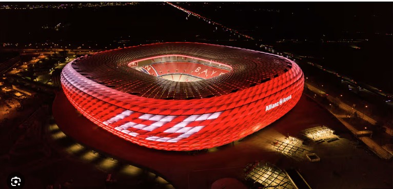 Allianz Arena là sân vận động có cấu trúc long lanh bậc nhất thế giới