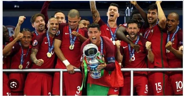 Rodri và Lamine Yamal - hai ngôi sao rực sáng trong hành trình vô địch thuyết phục của Tây Ban Nha tại Euro 2024.